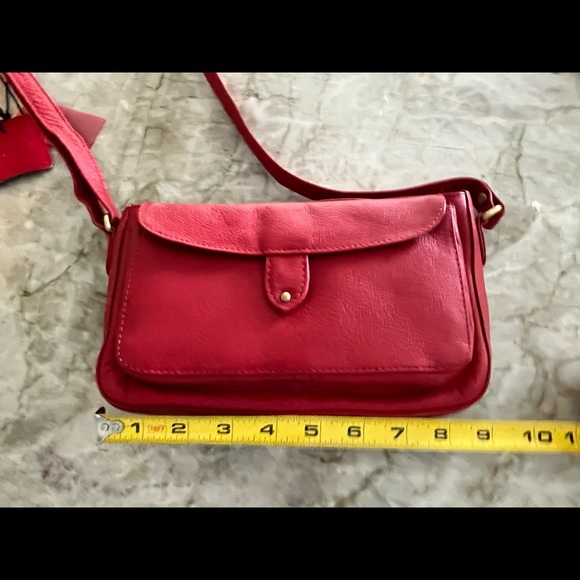 Lloyd baker leather shoulder bag. New with tags. Red. - Picture 5 of 9